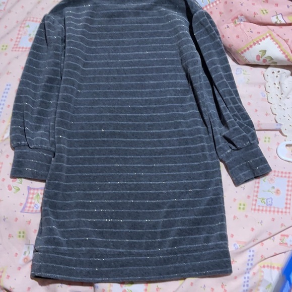 Gap. Size S. Gray with stripes - Picture 5 of 5